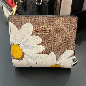 New Coach Snap Wallet With Floral Print CZ601